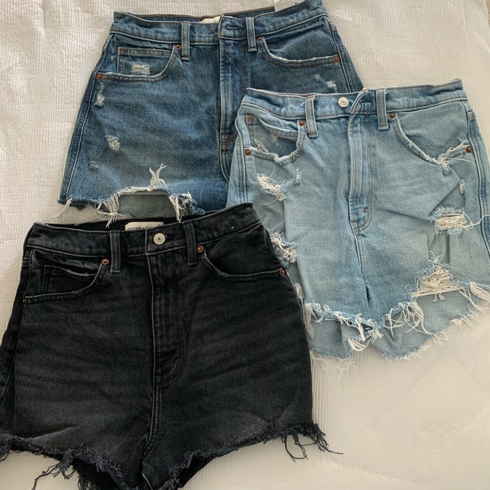 Abercrombie ultra high rise mom shorts